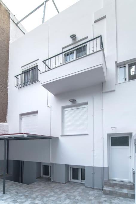 Downtown Rare And Modern Two Storey Building Athens Ngoại thất bức ảnh